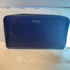 Furla Women’s Leather Zipper Around Continental Wallet, Navy